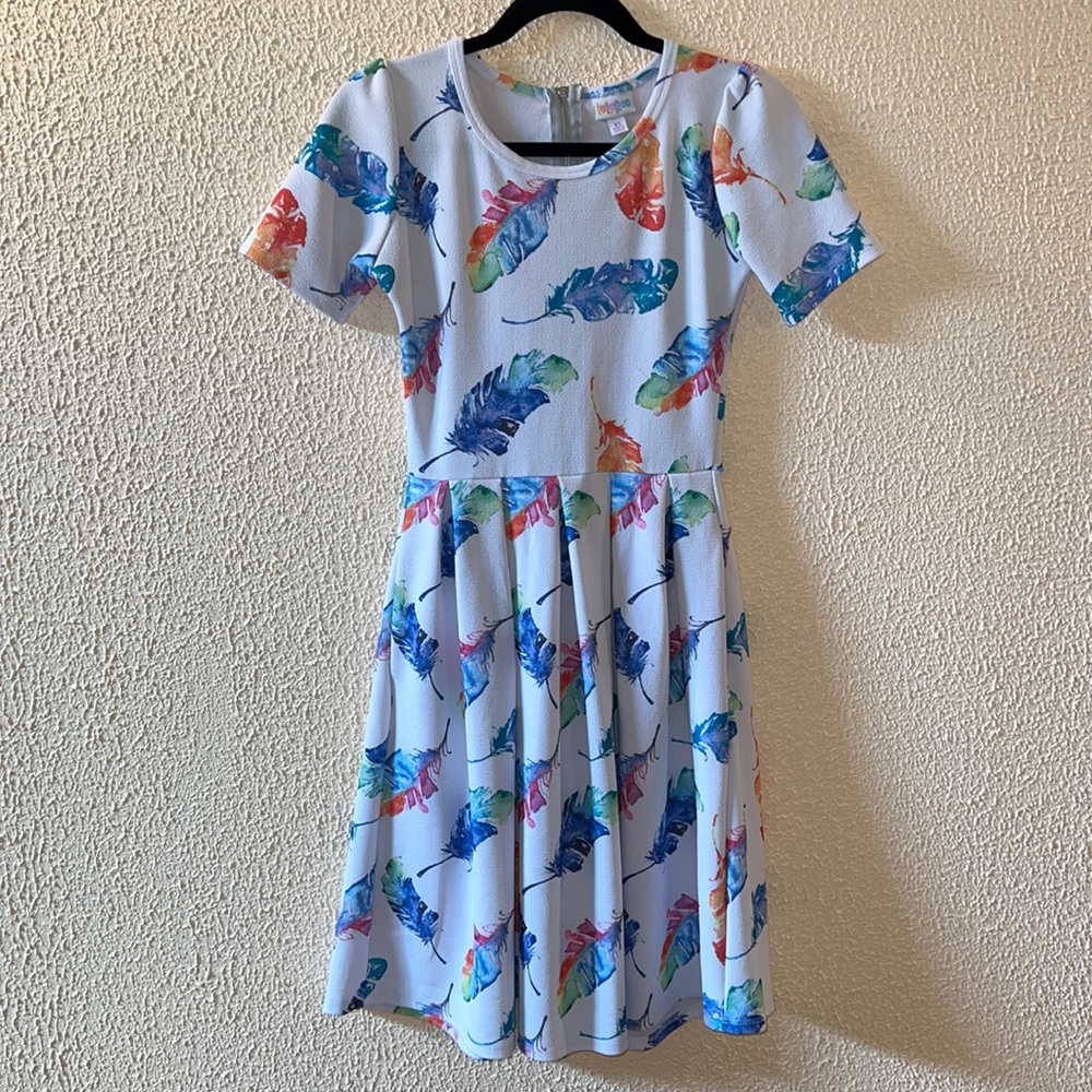 XS LuLaRoe White Feather Amelia Dress (unicorn)